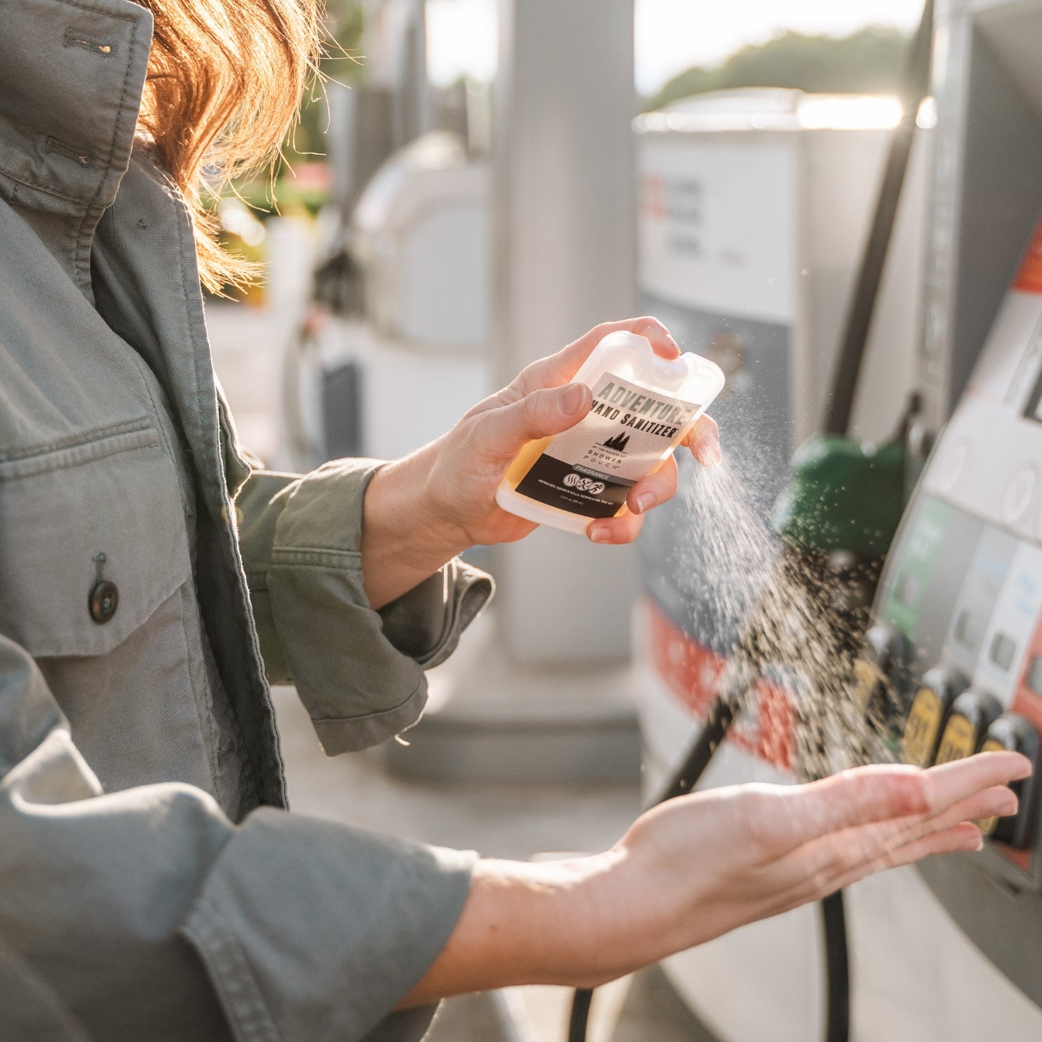 Kit de muestra de aventuras: 4 bolsas de ducha, 1 desinfectante para manos (60 %) y 1 bomba de baño